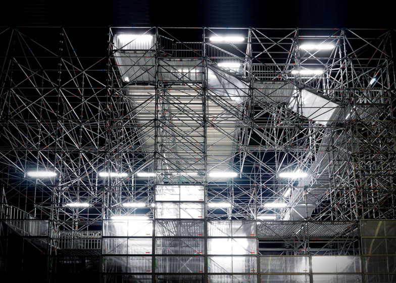 dezeen_Schaustelle-by-J-Mayer-H_ss_9